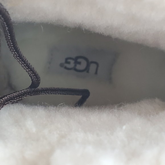 UGG Men Harkley Desert Sand Waterproof Leather - Picture 8 of 12